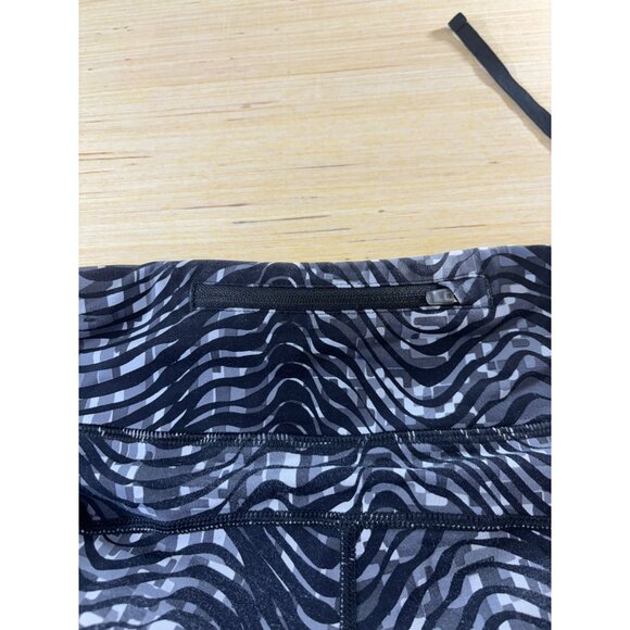 Nike women's size Medium Dri-fit leggings with drawstring and small pocket in th - Picture 14 of 14